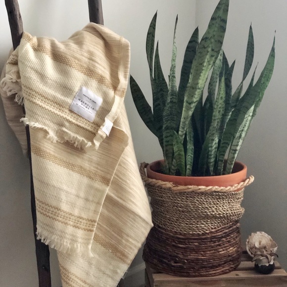 SOLD Magnolia Home Throw - Picture 4 of 5